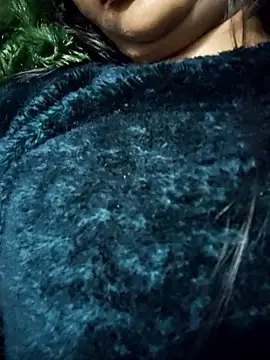 cute radhikaa online show from 14, 1, 2026