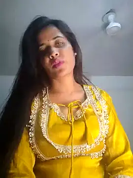 cute radhikaa online show from 17, 4, 2026