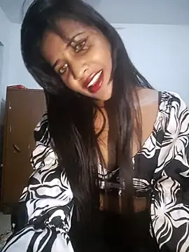 cute radhikaa online show from 11, 11, 2025