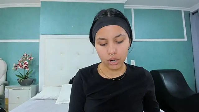 Snapshot of ania_gomez chatting on 21, 11, 2025 ania gomez online show from 21, 11, 2025