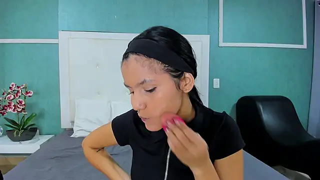 Snapshot of ania_gomez chatting on 8, 11, 2025 ania gomez online show from 8, 11, 2025