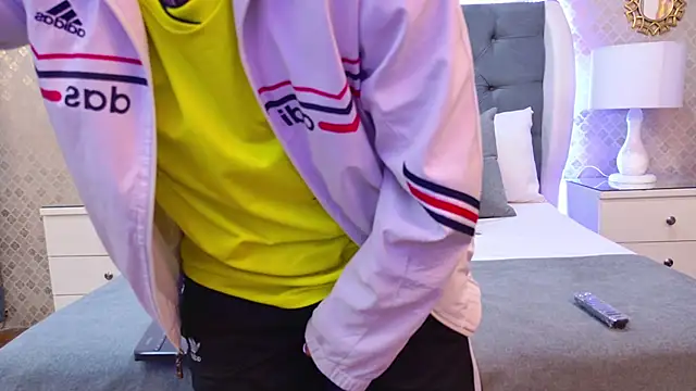 ZoeKrug online show from 18, 11, 2025