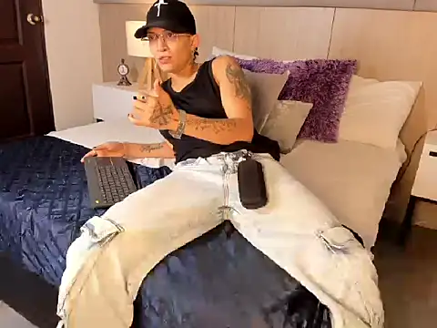 ZoeKrug online show from 12, 2, 2026