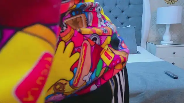 ZoeKrug online show from 4, 11, 2025