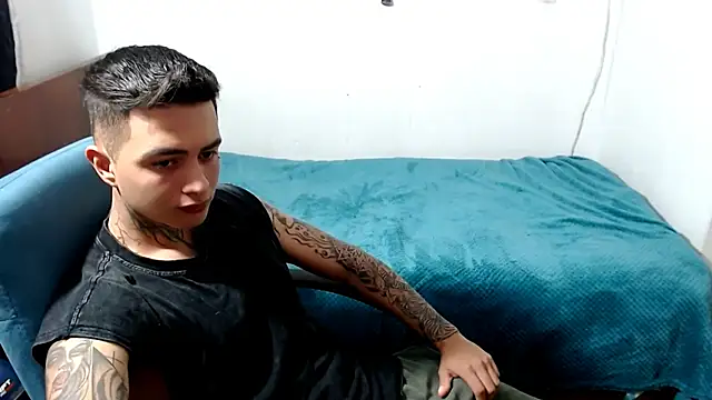 Snapshot of santii_ss chatting on 1, 10, 2025 santii ss online show from 1, 10, 2025