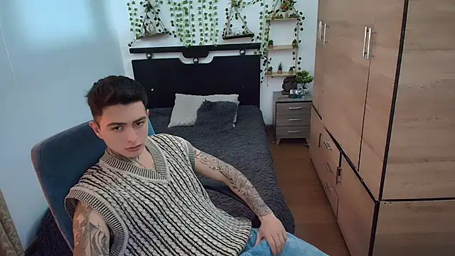santii ss online show from 13, 5, 2026