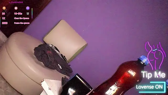 Snapshot of Valentina_Horny777 chatting on 15, 11, 2025 Valentina Horny777 online show from 15, 11, 2025