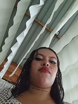 Yessica Lopezz online show from 10, 5, 2026