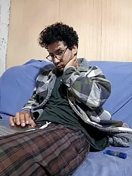 Snapshot of LecheDeSoya666 chatting on 25, 11, 2025 LecheDeSoya666 online show from 25, 11, 2025