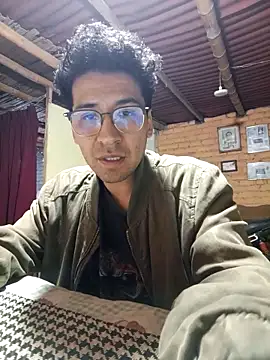 Snapshot of LecheDeSoya666 chatting on 9, 10, 2025 LecheDeSoya666 online show from 9, 10, 2025