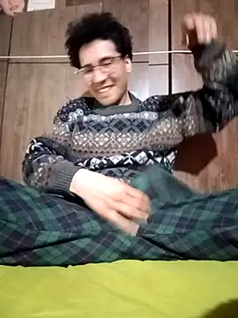 LecheDeSoya666 online show from 14, 9, 2025