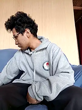 Snapshot of LecheDeSoya666 chatting on 12, 11, 2025 LecheDeSoya666 online show from 12, 11, 2025