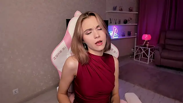 EllaCurtis online show from 21, 4, 2026