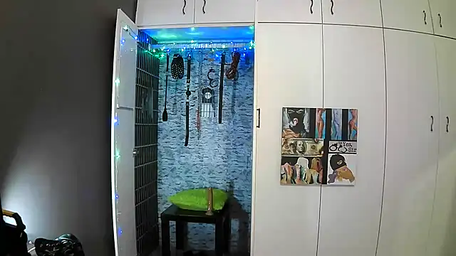 Snapshot of BaDSubMiss chatting on 9, 10, 2025 BaDSubMiss online show from 9, 10, 2025