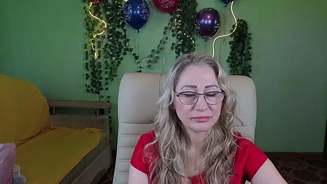Snapshot of Habibi_Honeyy chatting on 9, 9, 2025 Habibi Honeyy online show from 9, 9, 2025