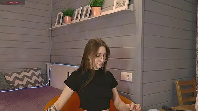 Snapshot of Vikki_wyye chatting on 24, 9, 2025 Vikki wyye online show from 24, 9, 2025