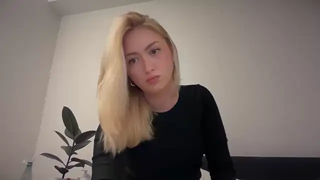 Kitty Swetty online show from 13, 3, 2026