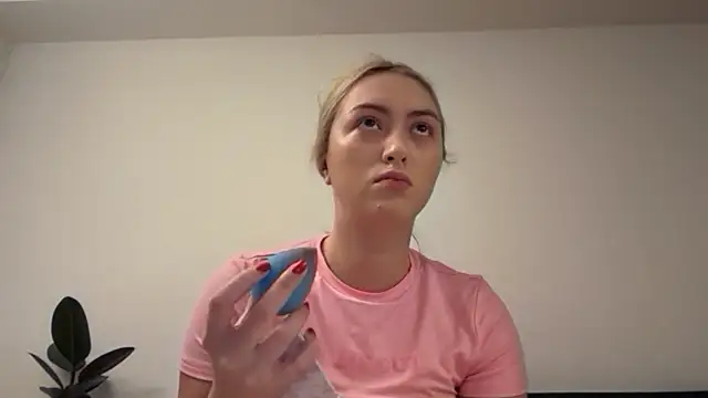 Kitty Swetty online show from 18, 1, 2026