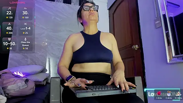 Agatha Pleasure online show from 13, 12, 2025