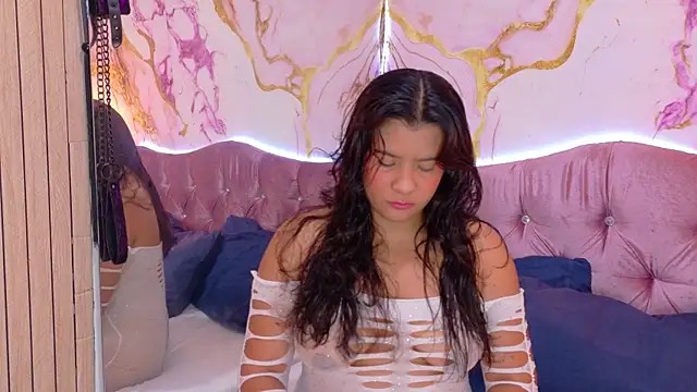 Snapshot of KARINAJTORRES chatting on 9, 7, 2026 KARINAJTORRES online show from 9, 7, 2026