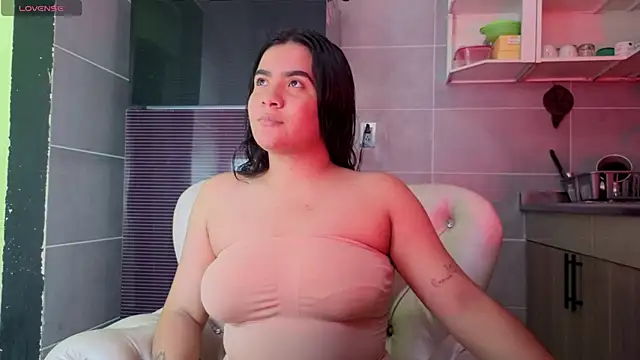 KARINAJTORRES online show from 29, 11, 2025