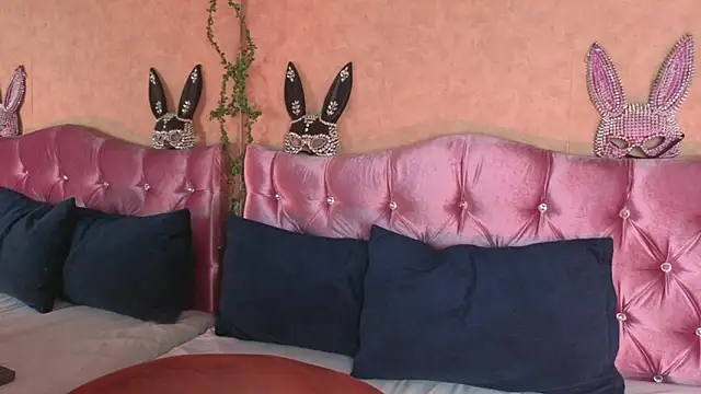 KARINAJTORRES online show from 17, 12, 2025