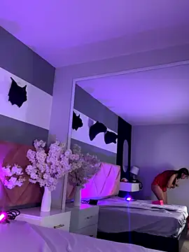 Bella Williiams online show from 15, 12, 2025