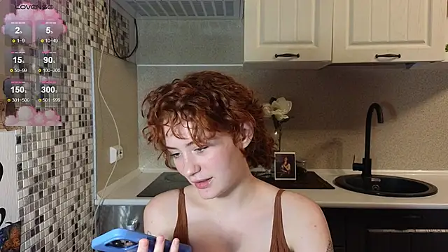 Snapshot of jelly_cherry chatting on 13, 10, 2025 jelly cherry online show from 13, 10, 2025