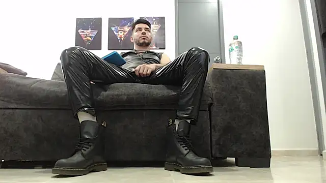 mackdaniels online show from 20, 4, 2026