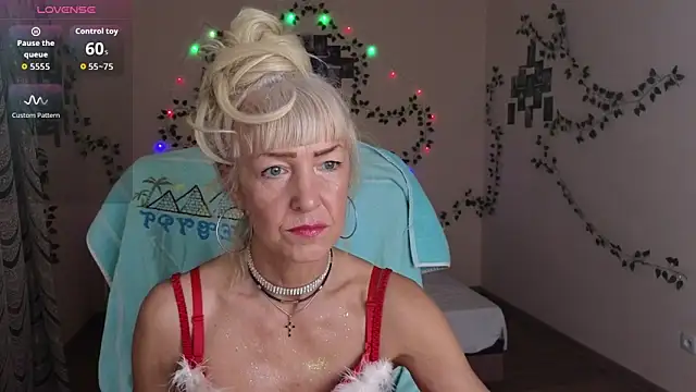 Snapshot of Laura_Gol chatting on 29, 11, 2025 Laura Gol online show from 29, 11, 2025