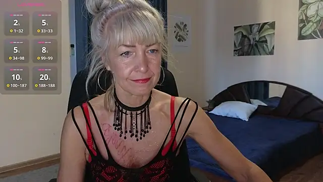 Snapshot of Laura_Gol chatting on 14, 10, 2025 Laura Gol online show from 14, 10, 2025