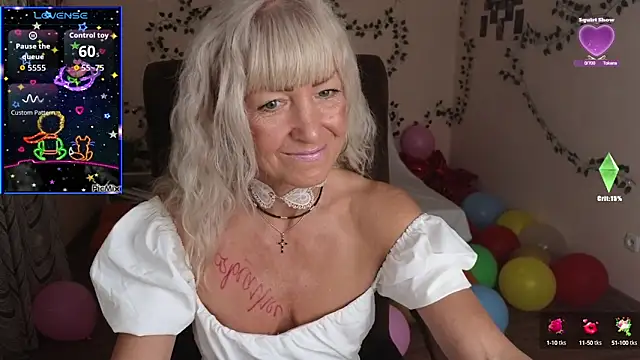 Snapshot of Laura_Gol chatting on 12, 10, 2025 Laura Gol online show from 12, 10, 2025