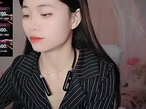 Snapshot of Lele-Baby chatting on 27, 11, 2025 Lele-Baby online show from 27, 11, 2025