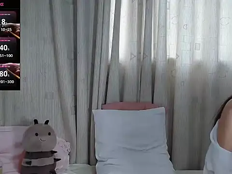 Snapshot of Lele-Baby chatting on 15, 10, 2025 Lele-Baby online show from 15, 10, 2025