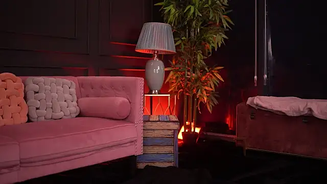 Snapshot of OdetteMason chatting on 12, 11, 2025 OdetteMason online show from 12, 11, 2025