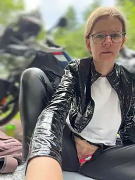 Bikergirl 97 online show from 10, 6, 2026