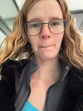 Bikergirl 97 online show from 27, 11, 2025