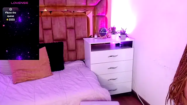 Camila Mishiima1 online show from 8, 10, 2025