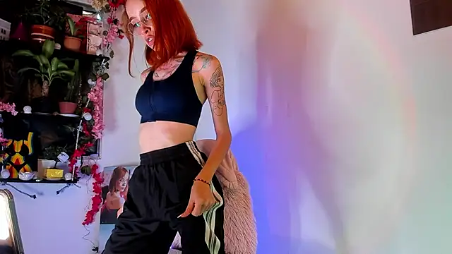 megaanGilr online show from 16, 9, 2025