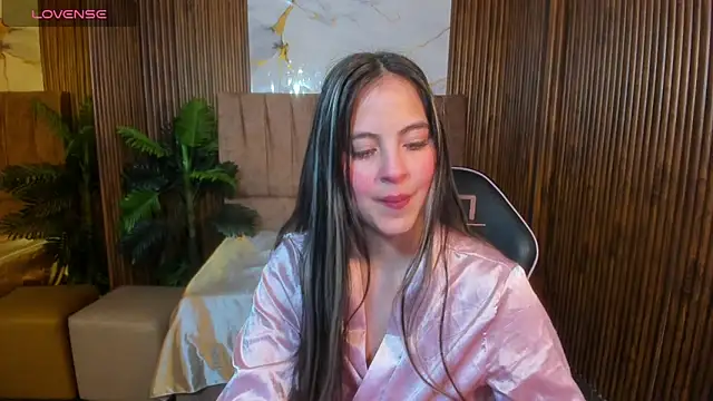 Snapshot of juanita_tay chatting on 26, 4, 2026 juanita tay online show from 26, 4, 2026