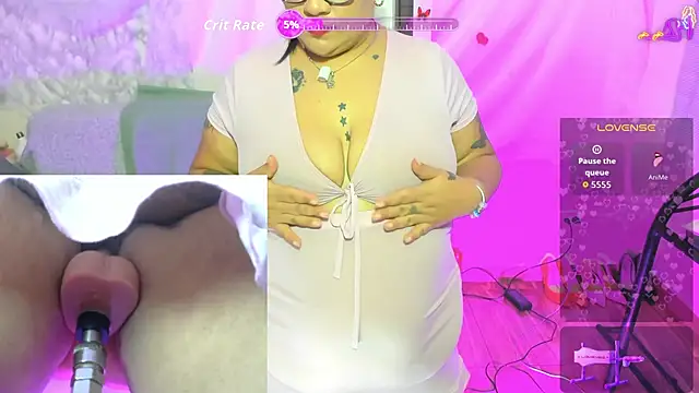 Snapshot of Clunita chatting on 4, 5, 2026 Clunita online show from 4, 5, 2026