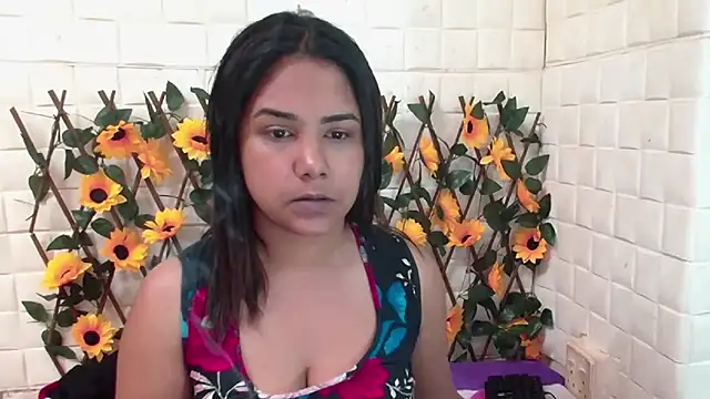Snapshot of IndiaSexyStripper4u chatting on 4, 12, 2025 IndiaSexyStripper4u online show from 4, 12, 2025