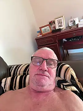 Snapshot of mke1874 chatting on 10, 1, 2026 mke1874 online show from 10, 1, 2026