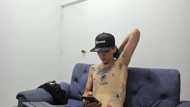 StraightBoy Nick online show from 6, 4, 2026