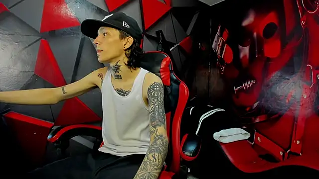 StraightBoy Nick online show from 22, 11, 2025