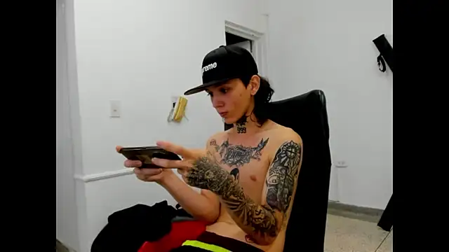 StraightBoy Nick online show from 20, 4, 2026