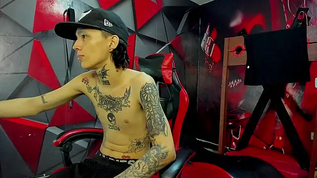 StraightBoy Nick online show from 15, 10, 2025