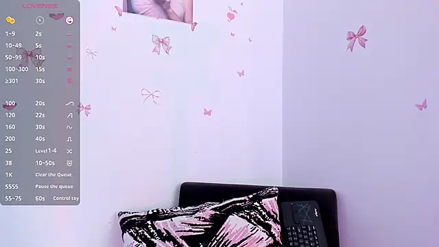 Snapshot of MarilynDupont chatting on 21, 11, 2025 MarilynDupont online show from 21, 11, 2025