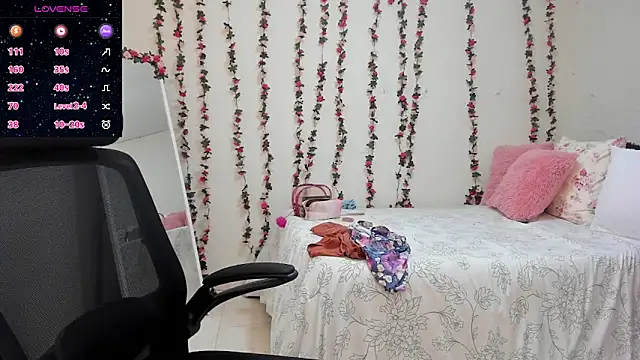 MariamCastiblanco online show from 4, 12, 2025