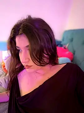 ScarletBloom  online show from 21, 10, 2025